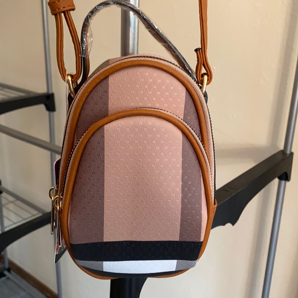 Small crossbody bag